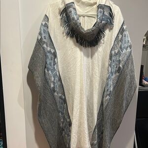 Stylish Gray and White Poncho with Fringe